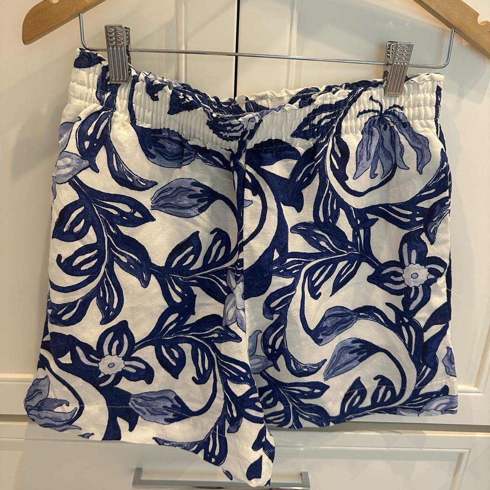 H&M Linen Blend Blue and White Patterned Shorts